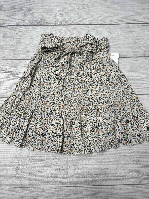 Refresh your wardrobe with trendy women’s apparel   Skirt Mini & Short By Madewell In Floral, Size: Xs